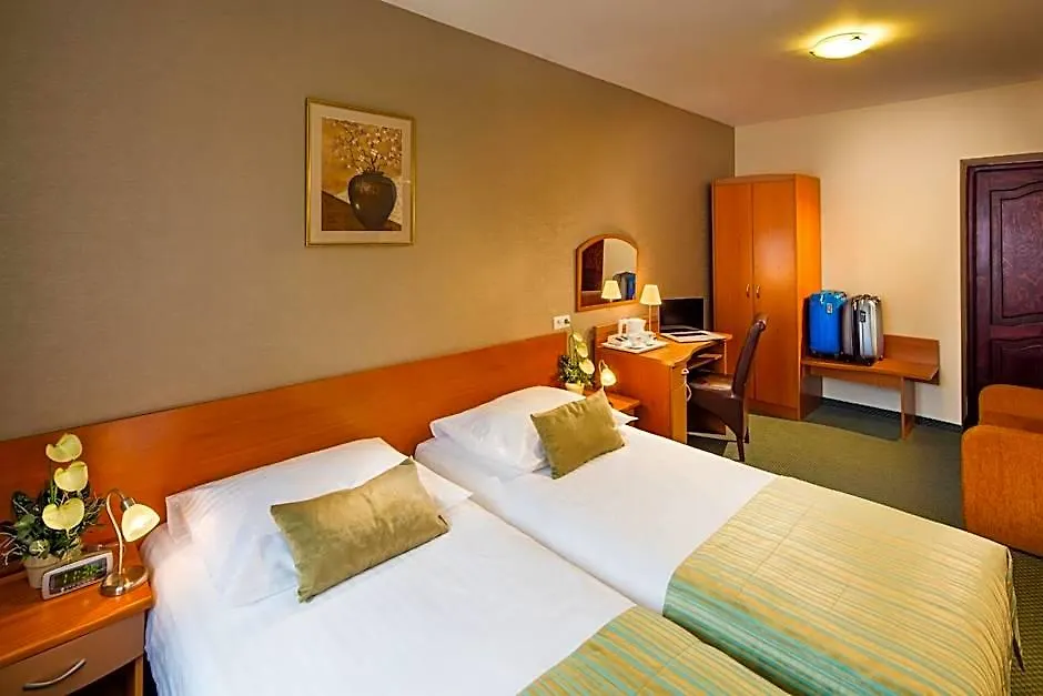 Hotel Galicya-1